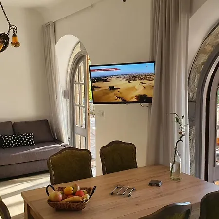 St Lucia Castle * Banjol