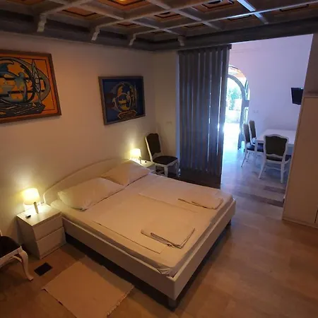 St Lucia Castle * Banjol