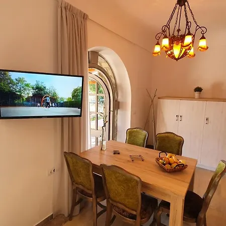 St Lucia Castle * Banjol