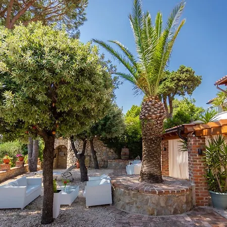 St Lucia Castle Apartment Banjol