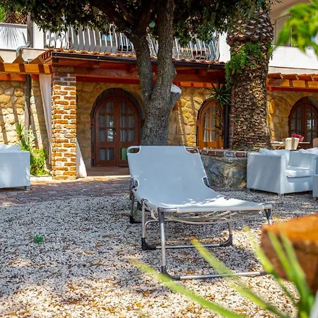 St Lucia Castle Banjol