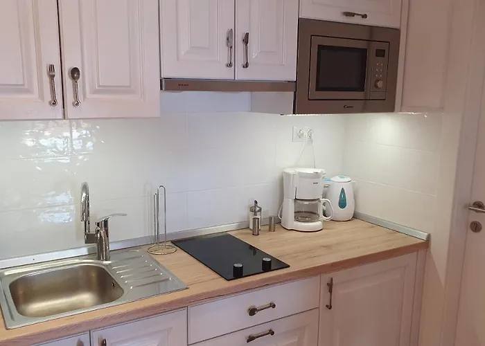 St Lucia Castle * Банёл