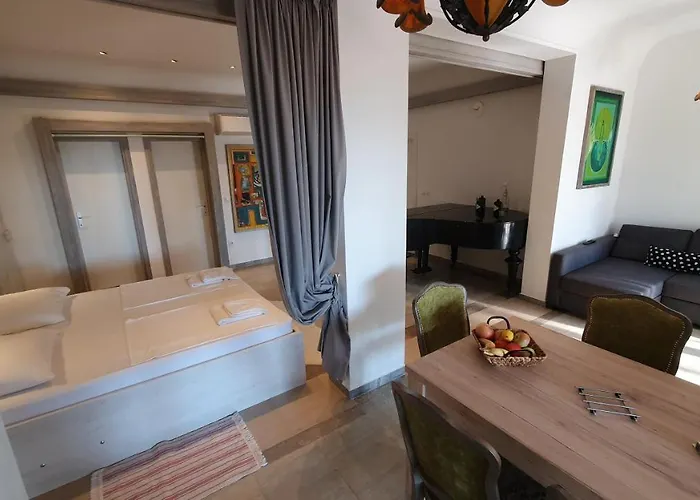 St Lucia Castle Апартаменты Банёл