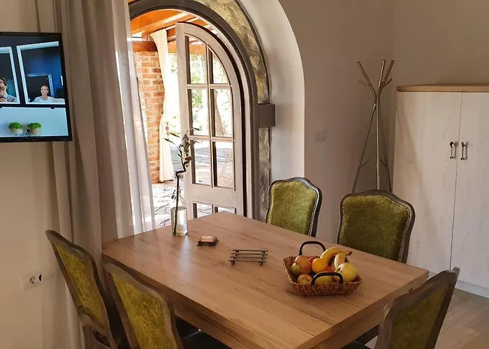 St Lucia Castle Банёл