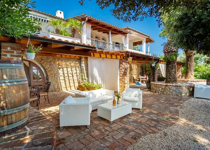 St Lucia Castle Апартаменты *