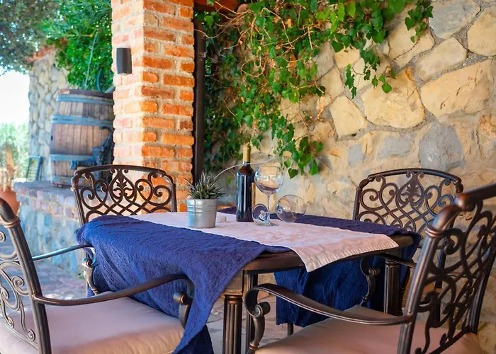 Апартаменты St Lucia Castle Банёл