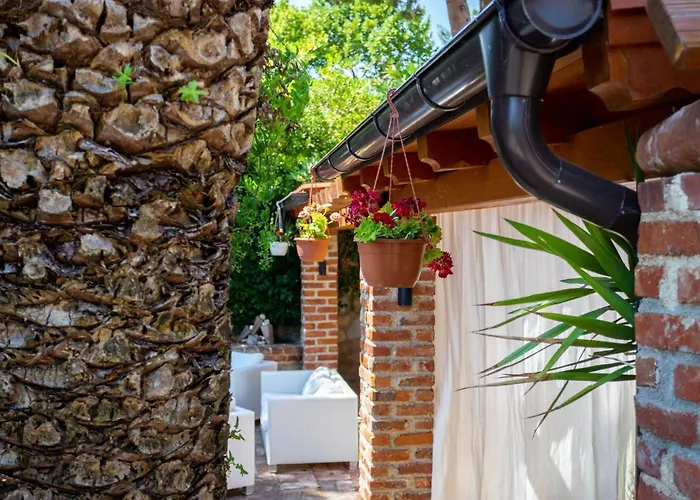 St Lucia Castle * Banjol